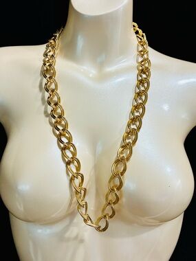 VTG Long Gold-Tone Chunky Link Necklace Unisex Classic Timeless 80s 90s